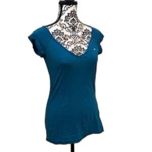 Hollister Women's Teal Short Sleeve Tee L